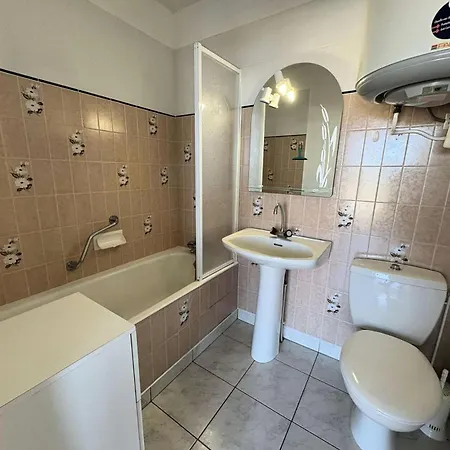 Mar-21-pornichet - Location De - Face Port Mae-2543 Apartmán